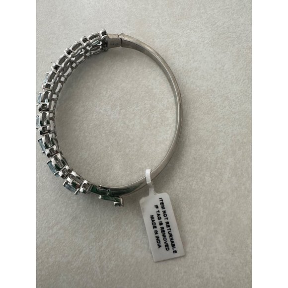 Silver tone 316 L Stainless steel light pale blue rhinestones bangle bracelet - Picture 5 of 9